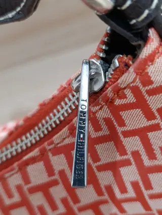 Bolso Tommy Hilfiger Naranja, prácticamente nuevo