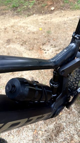 Bicicleta Scott eRide Genius 910 Carbono