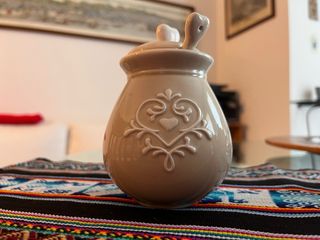 Servizio da tè in ceramica beige