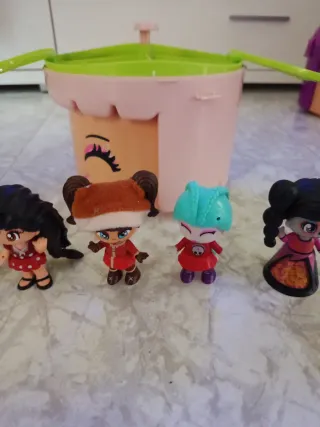 Cabeza Pinypon con 5 muñecas