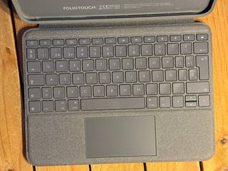Teclado Logitech Folio Touch Apple iPad Pro 11