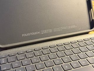 Teclado Logitech Folio Touch Apple iPad Pro 11