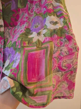 Blusa estampada mujer verde y rosa