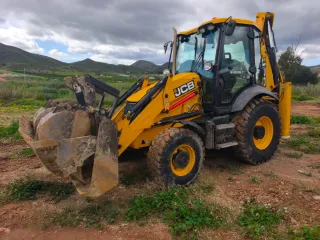 Retroexcavadora JCB 3CX-4T SM Plus