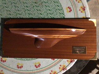 Metopa medio casco Astilleros Pompeyo