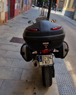 BMW F800ST Azul con Maletas Originales