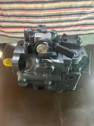 Bomba Hidráulica Komatsu Nueva