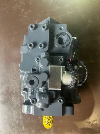 Bomba Hidráulica Komatsu Nueva