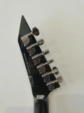 ESP LTD V-300 Negra Pastillas EMG