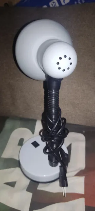 Lámpara de escritorio flexible blanca