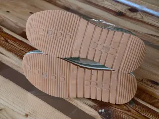 Zapatillas casual mujer beige y verde