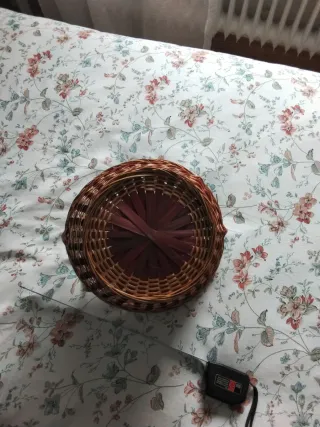 Cesta de mimbre con asas