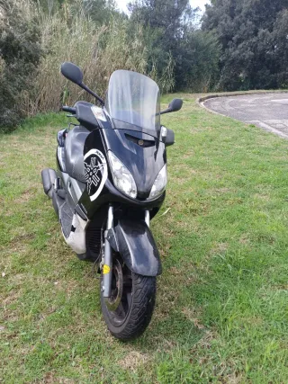 Yamaha Xmax 250 Negra