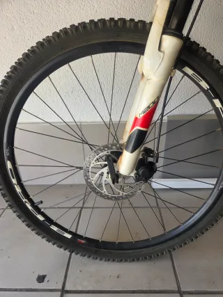 Bicicleta B-PRO M200