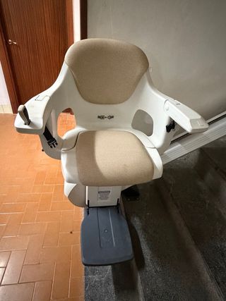 Silla salvaescaleras seminueva