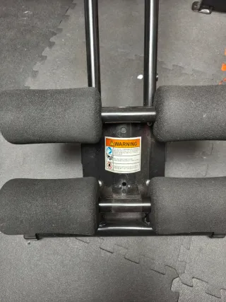 Máquina de abdominales y ejercicios