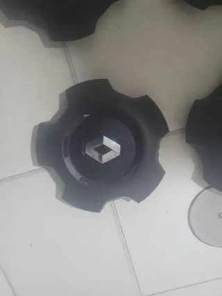 4 Tapacubos Renault Trafic 16 Originales