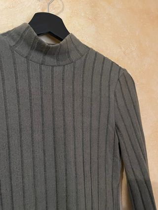 Jersey verde oliva de canalé