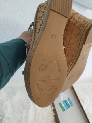 Sandalias Alma en Pena Talla 39 ,nuevas.