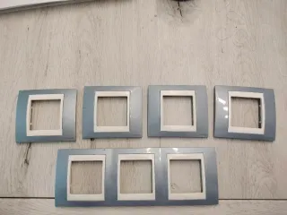Marcos para interruptores de luz Eunea