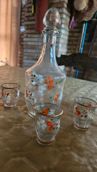 Juego Licorera Copas Vintage Pintado a Mano