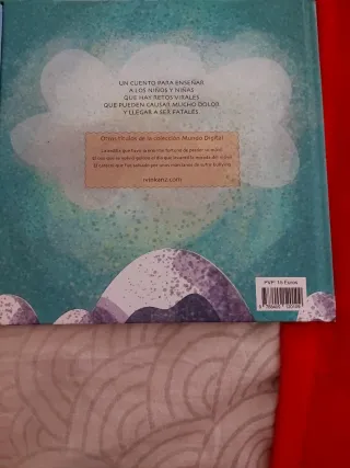 Son 4 libros. Los títulos se encuentran en fotos.