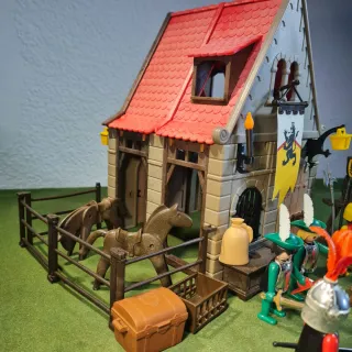 Playmobil Posada Medieval con Figuras