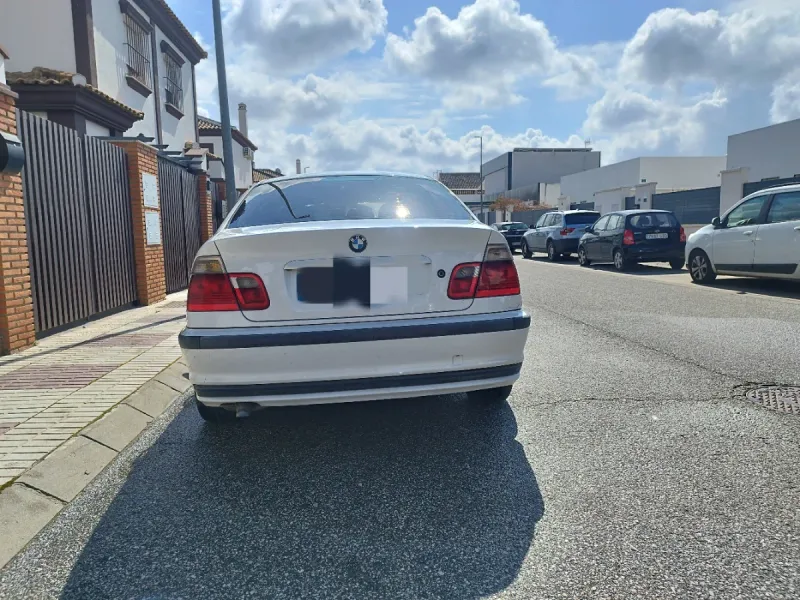 BMW Serie 3 2001, foto 2