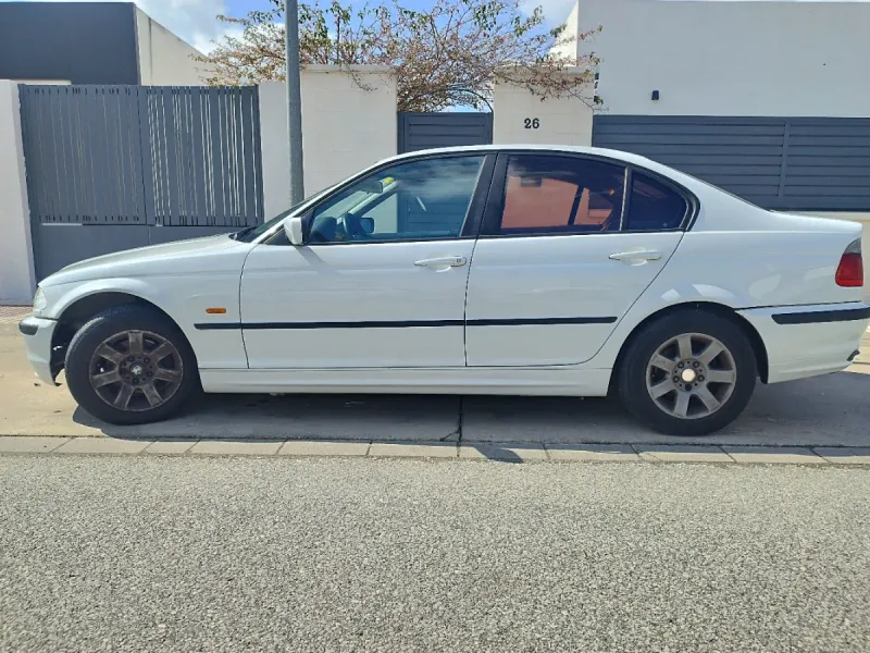 BMW Serie 3 2001, foto 4