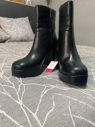 Botín tacón ancho negro talla 38