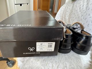 Zapatos marca SILBON talla 37 de niño negro