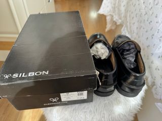 Zapatos marca SILBON talla 37 de niño negro