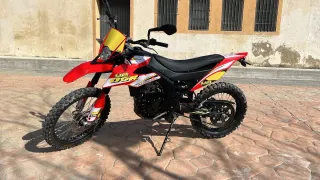 UM DSR 125 Enduro Moto