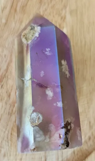 Punta de Cuarzo Aura Arcoíris