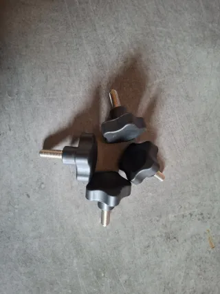 4 Pomos o Tornillos para Puch minicross y otras