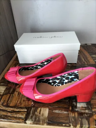 Zapatos marca Mellow Yellow piel.