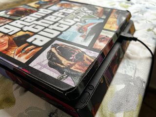 PS4 1TB pegatina Grand Theft Auto V