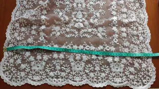 Manteleta de fallera con lentejuelas de nacar