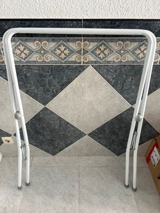 Bañera para bebé con patas