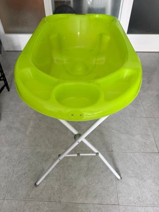 Bañera para bebé con patas