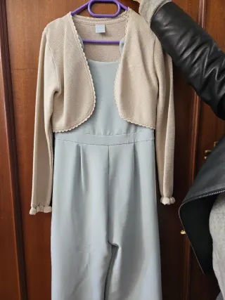 Chaqueta corta beige bordada