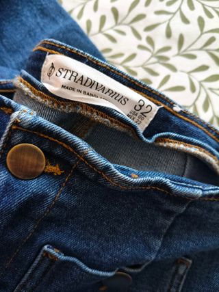 Pantalón vaquero Stradivarius