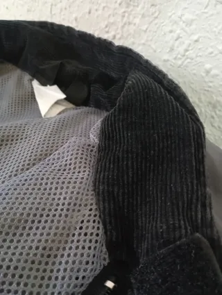 Mono de agua náutico negro y gris