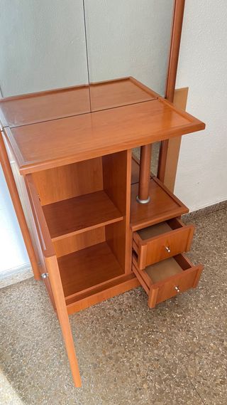 Mueble recibidor con espejo