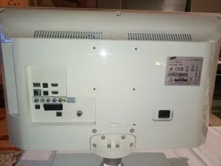 TV televisione Samsung 26" bianco