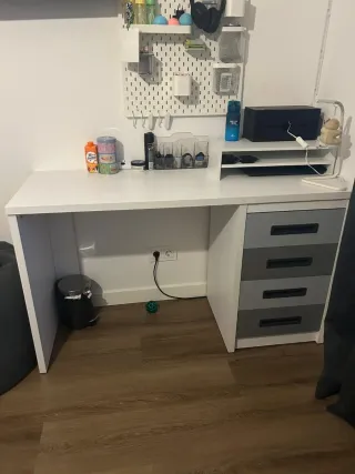 Cama juvenil con cajones y altillo