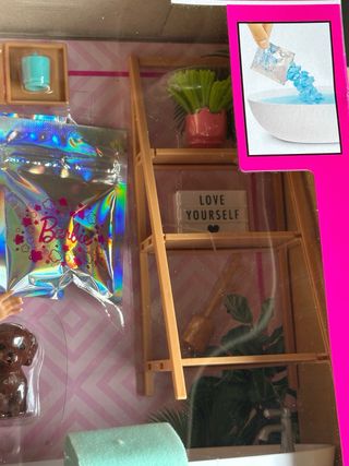 Barbie Self-Care Bañera con Accesorios