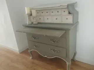 Cajonera escritorio estilo clásico.