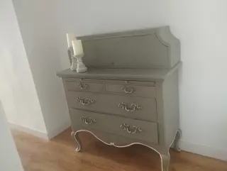 Cajonera escritorio estilo clásico.