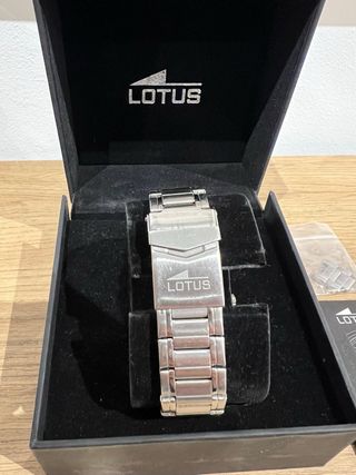 Reloj Lotus Cronógrafo Negro y Plateado
